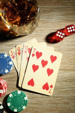 Antarmuka platform hardcore menampilkan pasar sportsbook dan kasino langsung